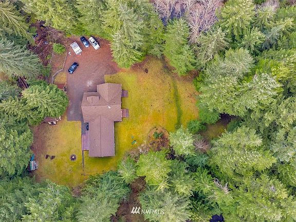 5th image of 16406 Alpine Drive E