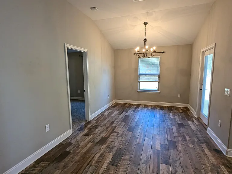 1933 Esplanade St — Photo 14