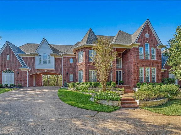 5th image of 1615 Foxfire Dr
