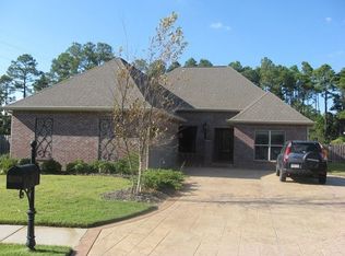 9329 Alcove Ln, Ocean Springs, MS 39564