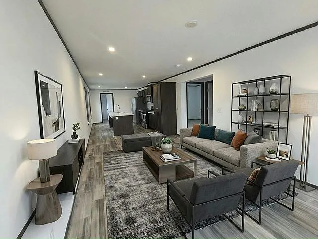 3 bed, 1056 sqft, $2,130 — Photo 2