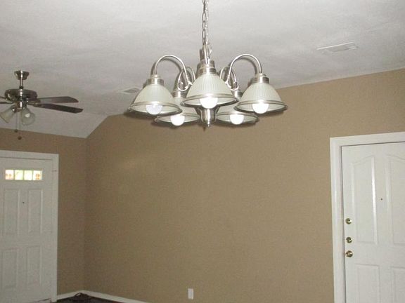 4th image of 10003 Valley Lake Dr