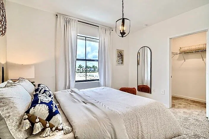 3 bed, 3.5 bath, $2,850 — Photo 2