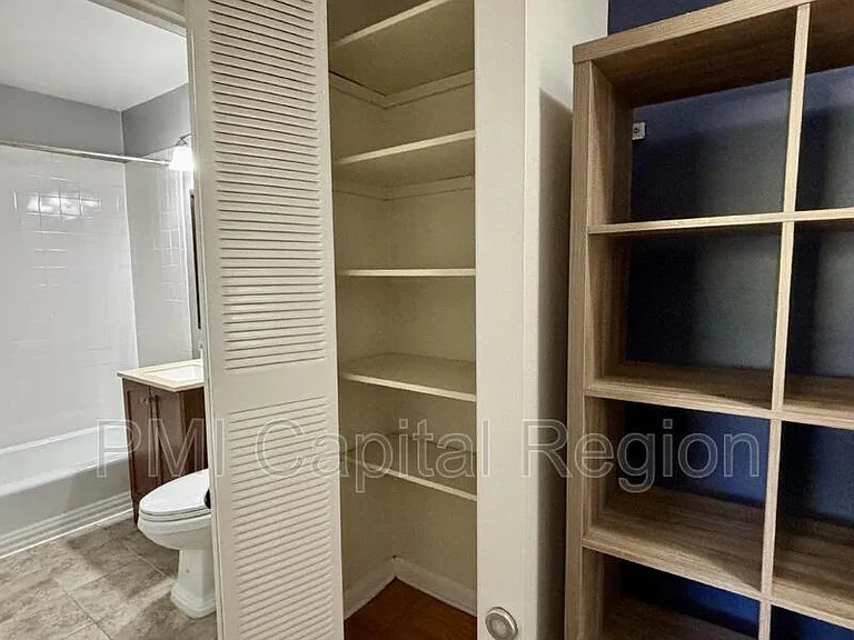 10620 Weymouth St #103 — Photo 11