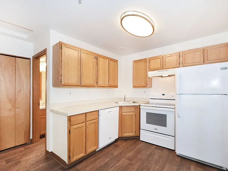 Pleasant Ridge Apartments — Photo 27