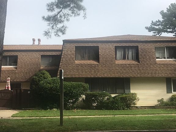 3rd image of 212 Feller Dr