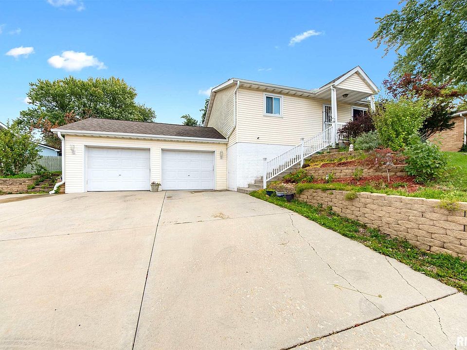 1st image of 310 N Parkway Dr