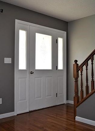 Foyer with hardwood floors (throughout the main level)!