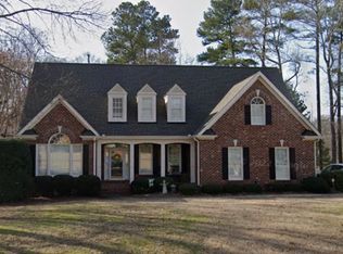 102 Cherry Laurel Dr, Clayton, NC 27527