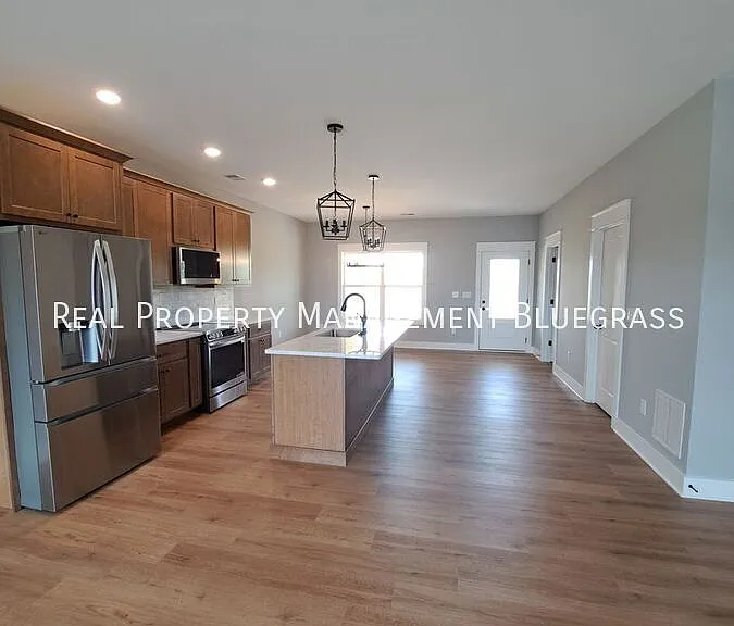 2507 Spring Leaf Ct — Photo 3