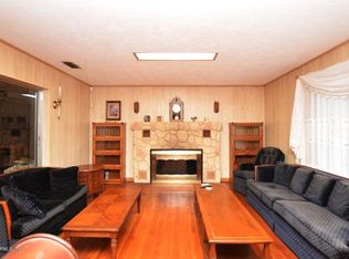 406 S Main St, Crescent City, FL 32112