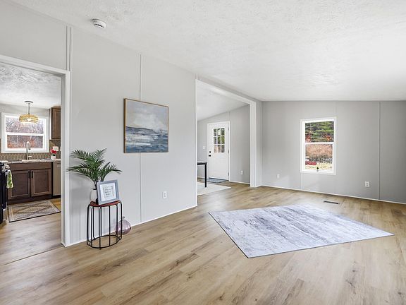 5th image of 7939 W Moore Rd