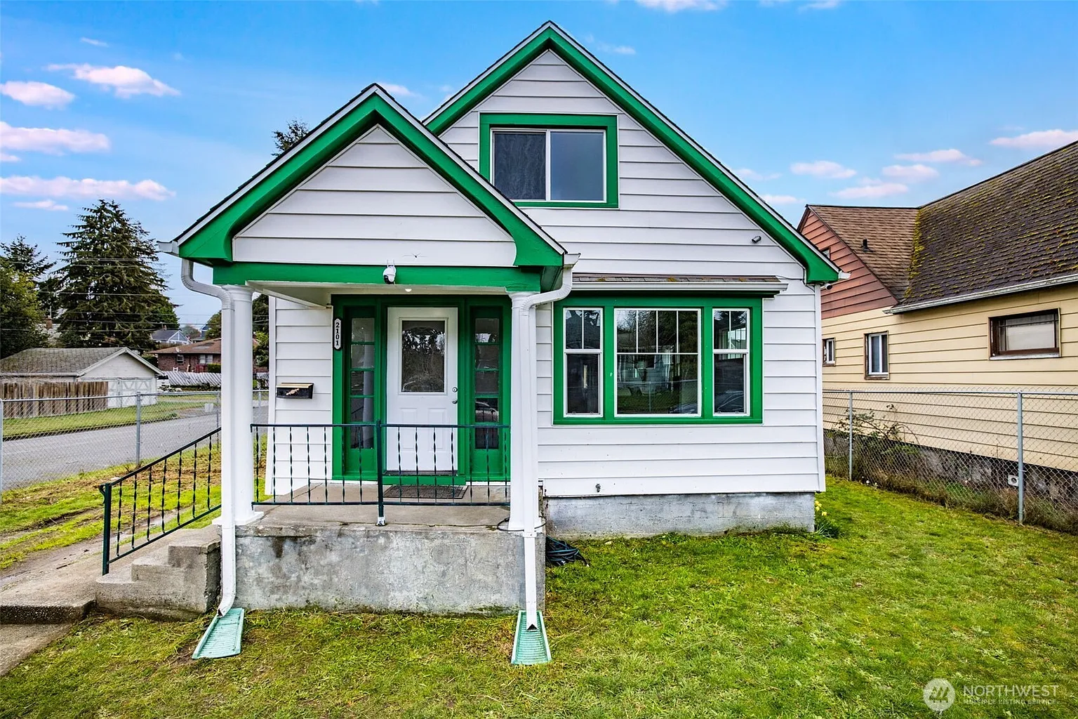 2101 S Hosmer Street photo 1