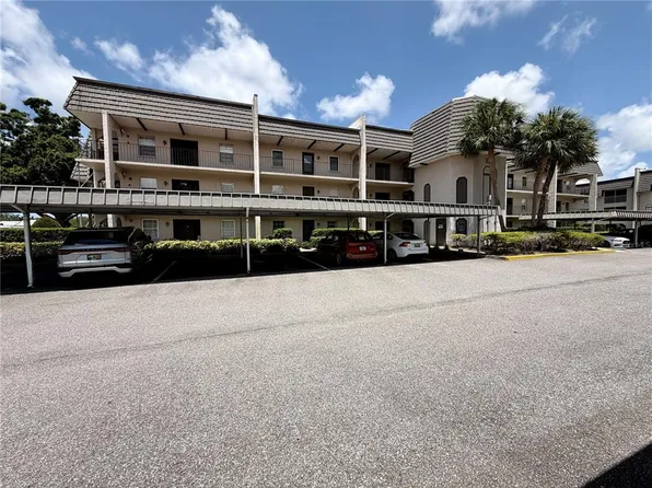 8703 Bardmoor Blvd APT 102, Seminole, FL 33777