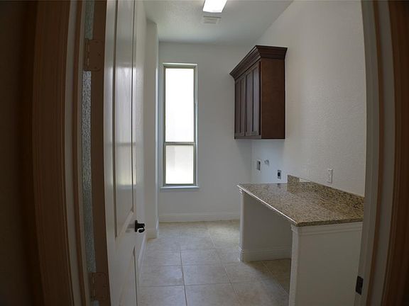 4th image of 1813 Ryedale Dr