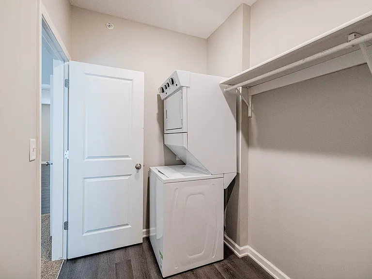 Trailview Apartments at Pioneers Park — Photo 43