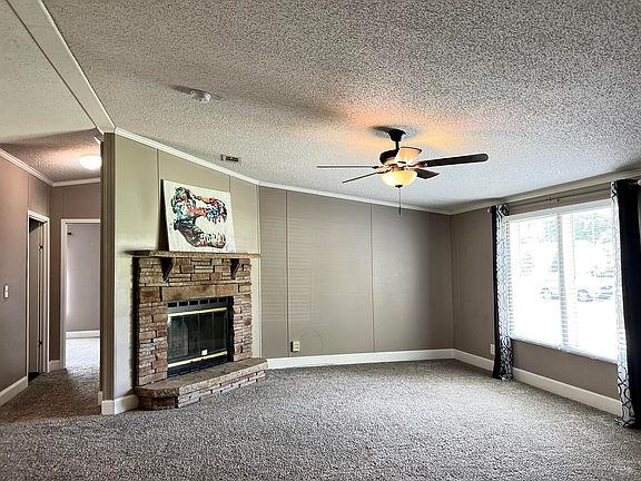3rd image of 541 SW Whitetail Cir