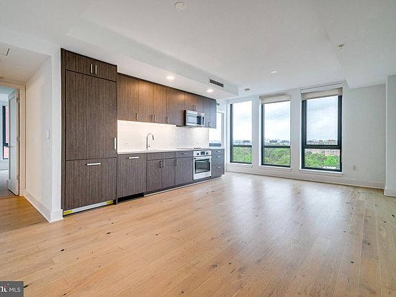 2nd image of 1211 Van St SE APT 806