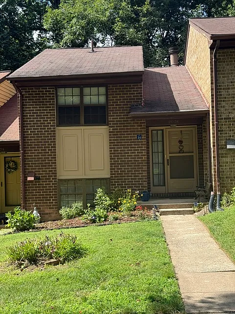 2 bed, 1.5 bath, 1112 sqft, $2,650 — Photo 2