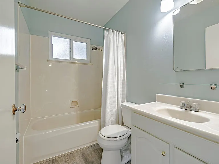 543 545 547 I Street — Photo 8