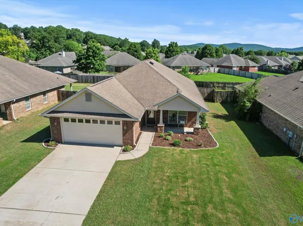 5008 Montauk Trl SE, Owens Cross Roads, AL 35763