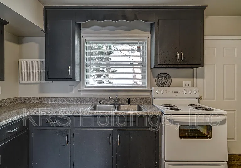5423 Remuda Dr #2 — Photo 11