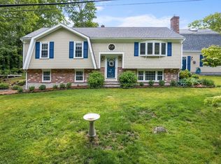 10 Carl Gardner Rd, Bourne, MA 02532