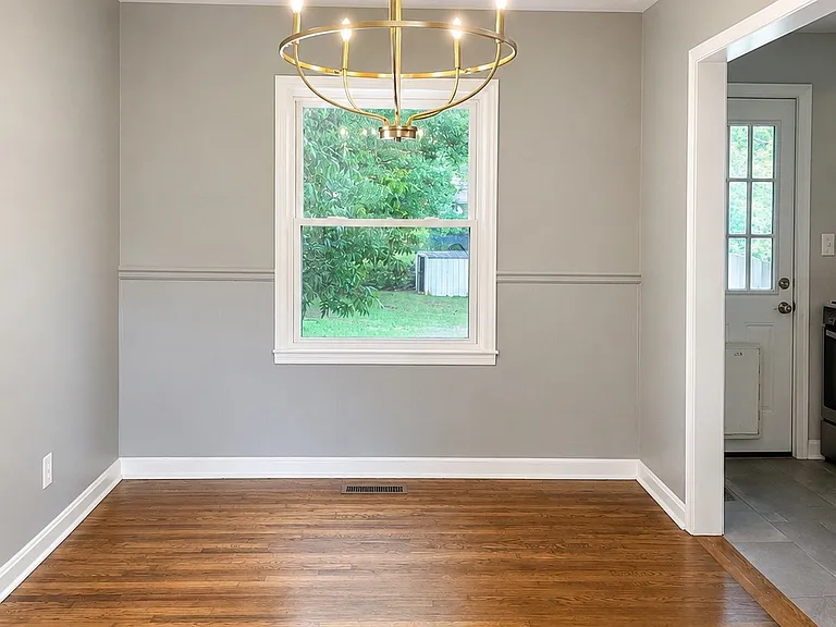 108 E Acres Dr SE — Photo 8