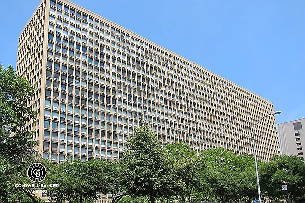 Rented by Coldwell Banker Warburg | media 5