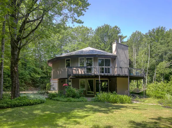 24 Amars Place, Conway, NH 03818