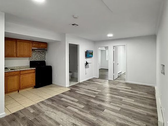 3rd image of 117 Carteret Ave Floor 1