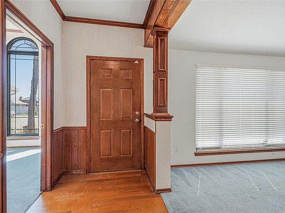 4th image of 3808 Drawbridge Ln