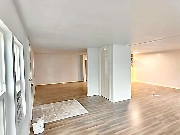 3rd image of 762 Edgewood Ave NE