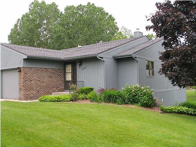 1st image of 2094 Cranbrook Dr NE