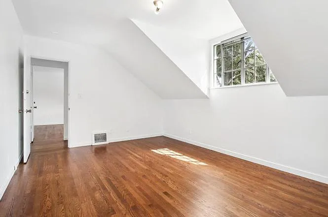 1040 Creek Dr — Photo 37