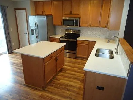 3 bed, 2.5 bath, 1970 sqft, $2,295 — Photo 3