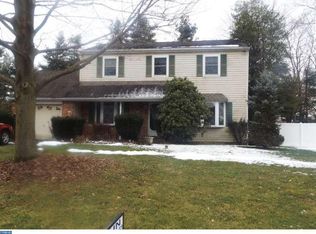 691 Woodlyn Dr, Feasterville Trevose, PA 19053