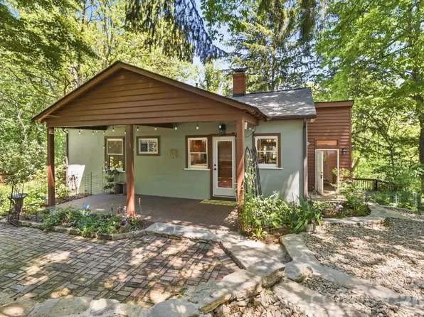 49 Plymouth Cir, Asheville, NC 28803