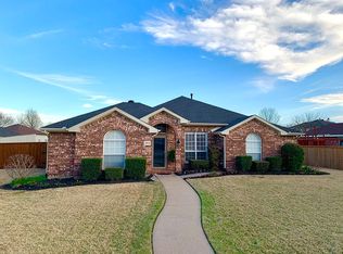 2914 Beau Dr, Mesquite, TX 75181