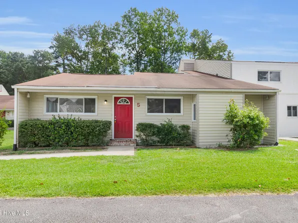 125 Pirates Rd #5, New Bern, NC 28562