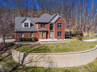 230 Pine Valley Dr, Berea, KY 40403