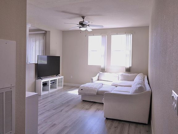 3rd image of 1400 Moon Cir Unit 1415