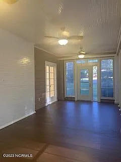 255 Bronwyn St — Photo 10