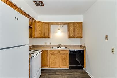 1st image of 718 Colonial Manor Dr #10535881