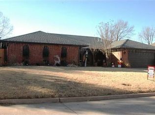 11529 Hastings Ave, Yukon, OK 73099