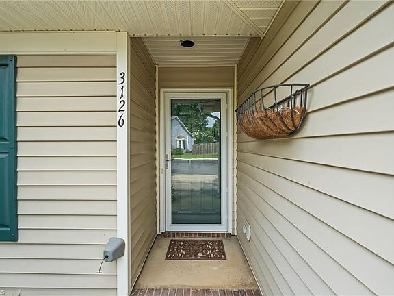 3rd image of 3126 Woodpoint St