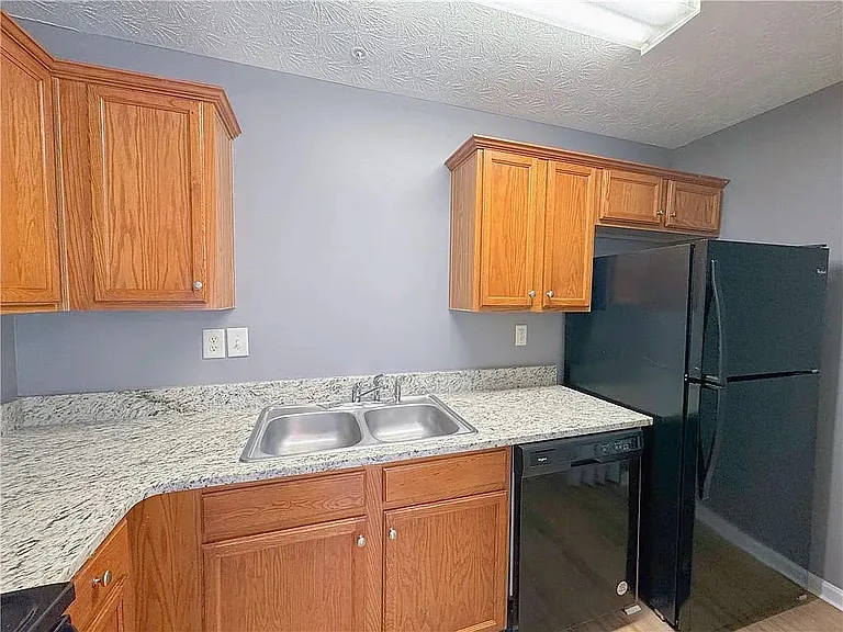 1403 Eastmont Dr NW #D — Photo 10