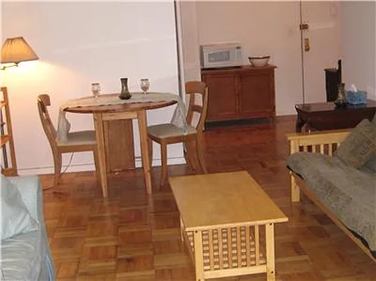 Rented by Akam Sales and Brokerage | media 11