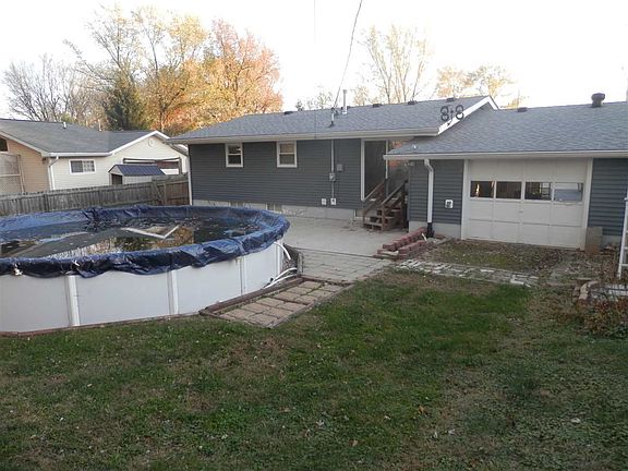 3rd image of 334 S Cedar Dr