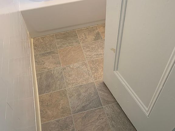4th image of 3184 W 8th St #303
